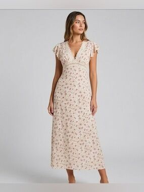 Vintage-Inspired Floral Lace-Trim Maxi Dress